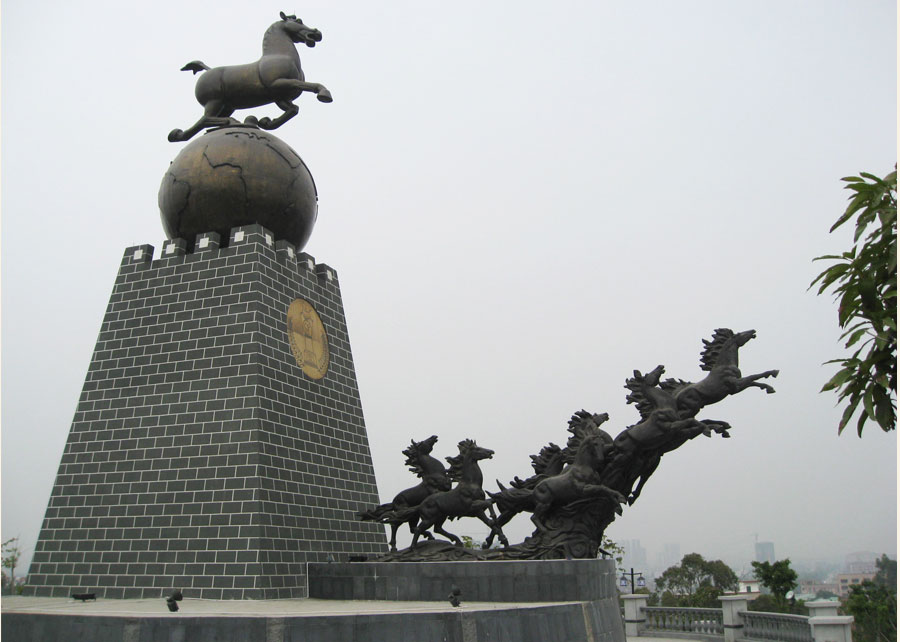 《马踏飞燕》大型城市广场雕塑工程-广东清远