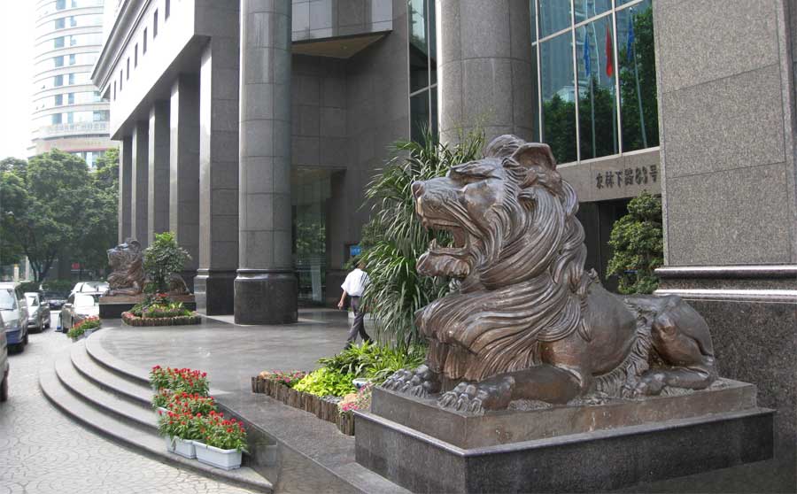 广发银行铜狮子